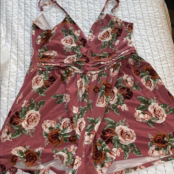 Floral print romper - Picture 1 of 3
